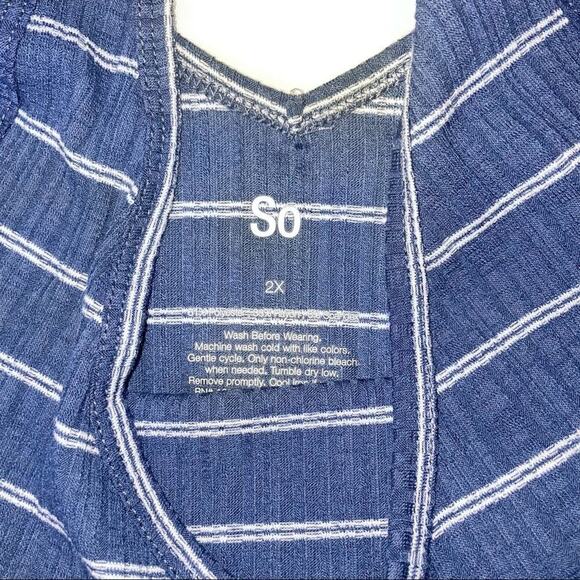 Juniors' Plus Size top SO Knot Front Double V Tank size 
2X, Blue Striped NEW - Picture 8 of 9